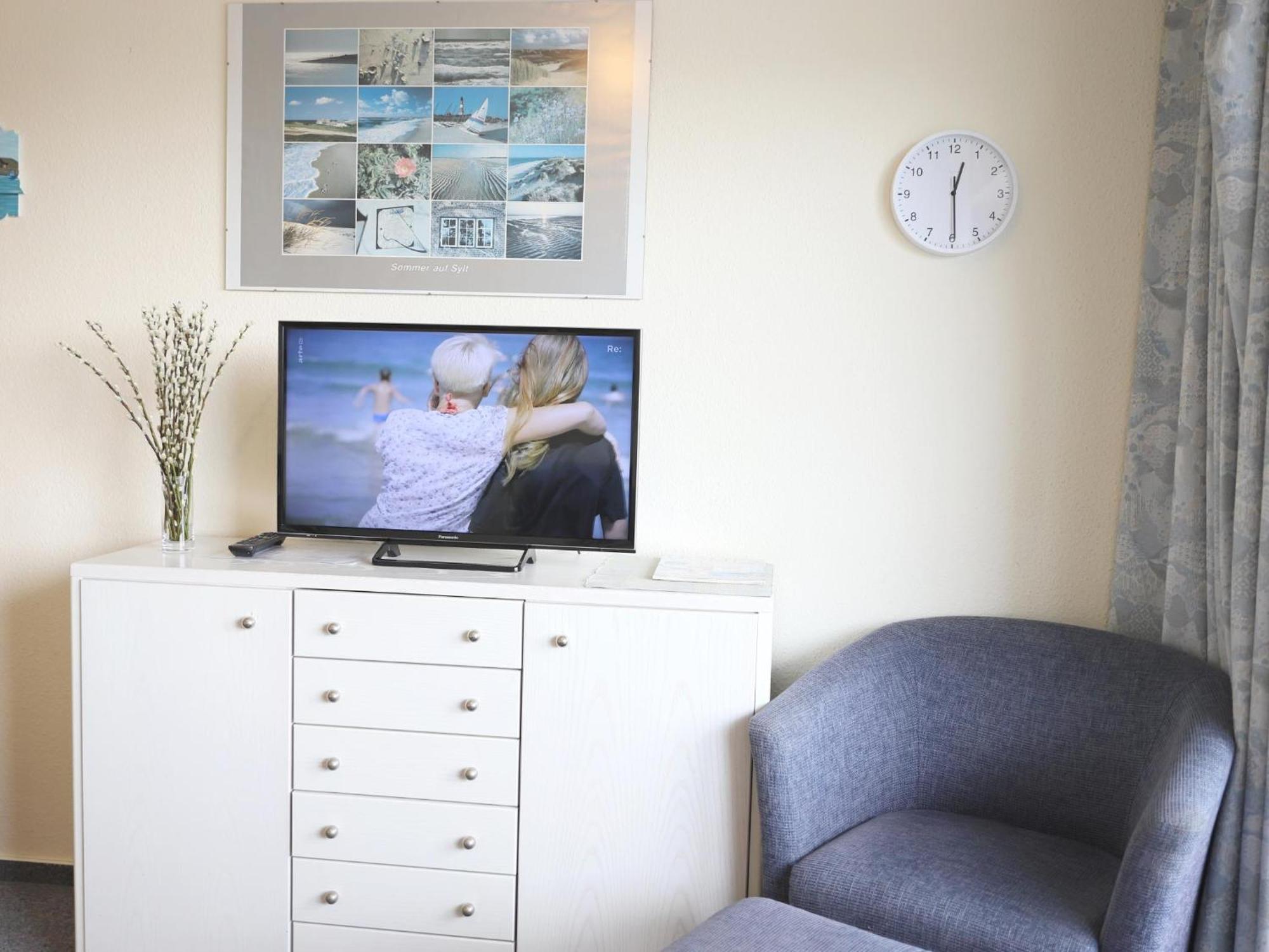 Gemuetliches 2-Zimmer-Appartement Mit Balkon. ヴェスターラント エクステリア 写真